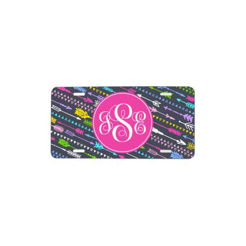 Custom plate personalized with arrows pattern and monogram in juicy pink