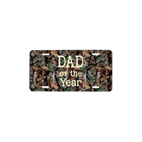 Custom plate personalized with hunting camo pattern and the saying "Dad of the Year"