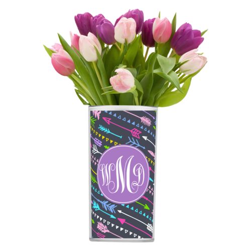 Personalized vase personalized with arrows pattern and monogram in purple powder