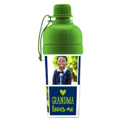 Water bottle for girls personalized with a photo and the saying "Grandma loves me" in juicy green and navy blue
