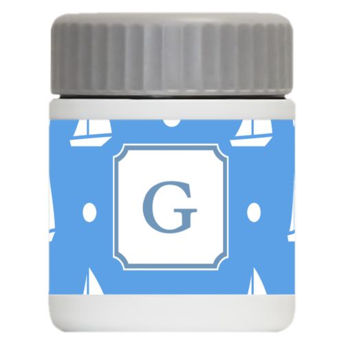 Personalized 12oz food jar personalized with white sails pattern and initial in oxford