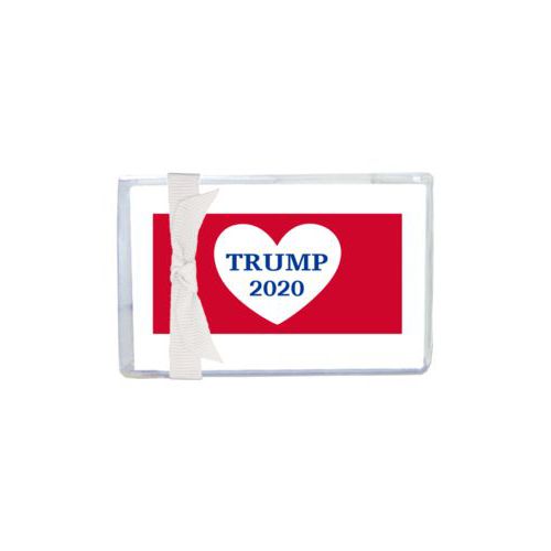 Enclosure cards personalized with "Trump 2020" in heart design