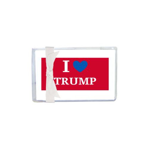 Enclosure cards personalized with "I Love TRUMP" design